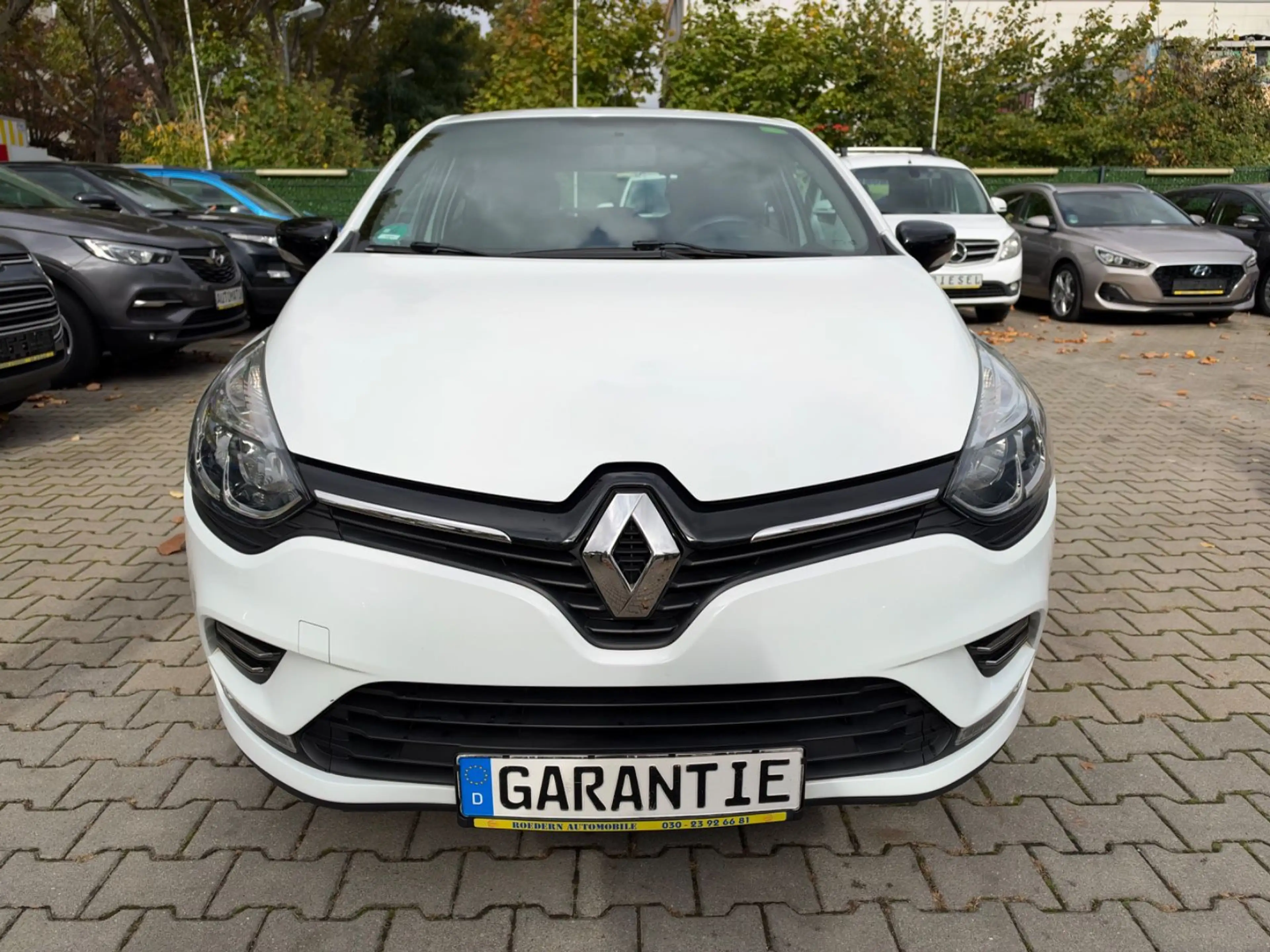 Renault Clio IV Limited 1.HANF *WENIG KM* — photo 8