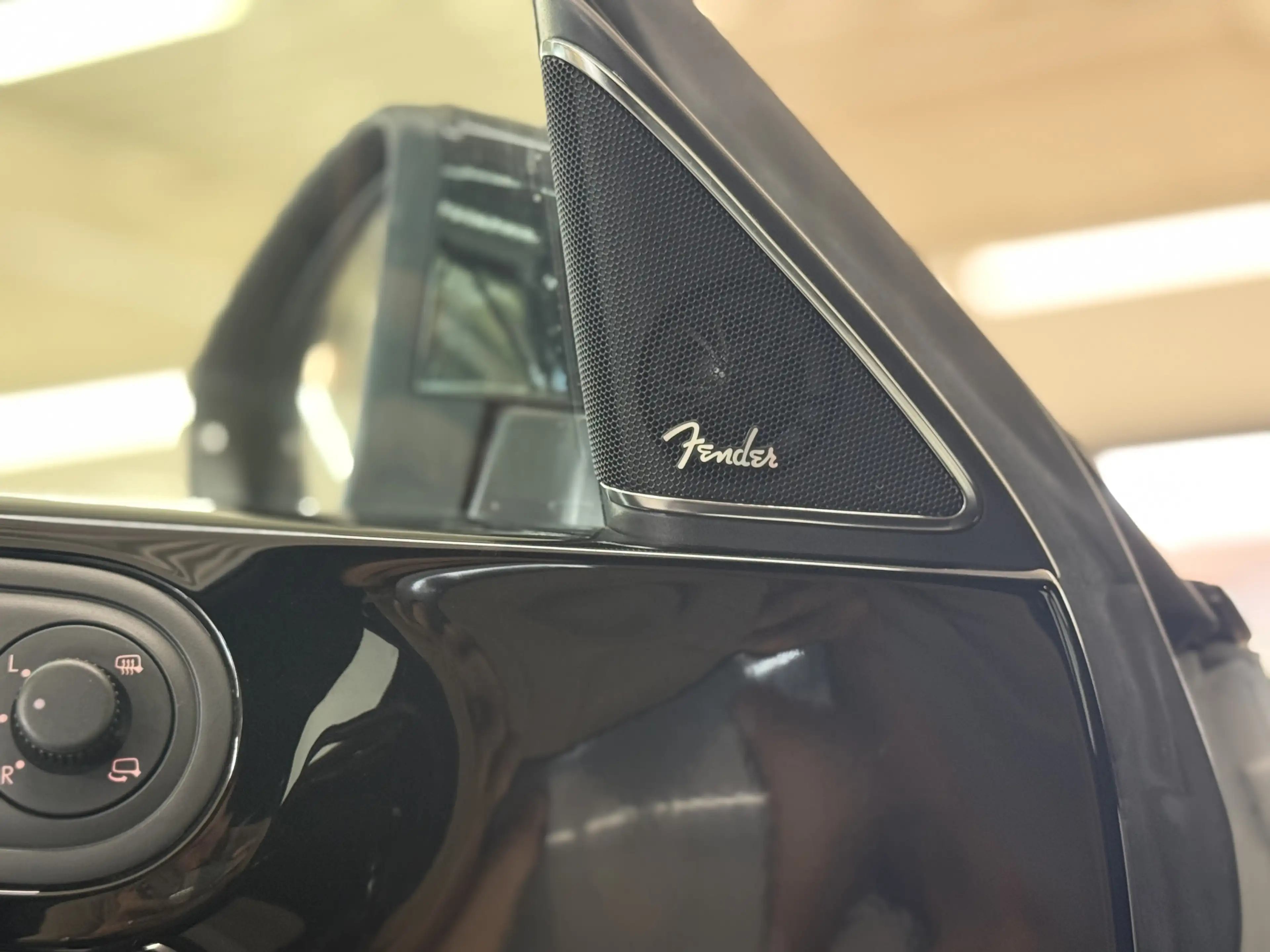 Volkswagen Beetle Sport 2.0 TSI DSG Fender Xenon HU&Service — photo 7