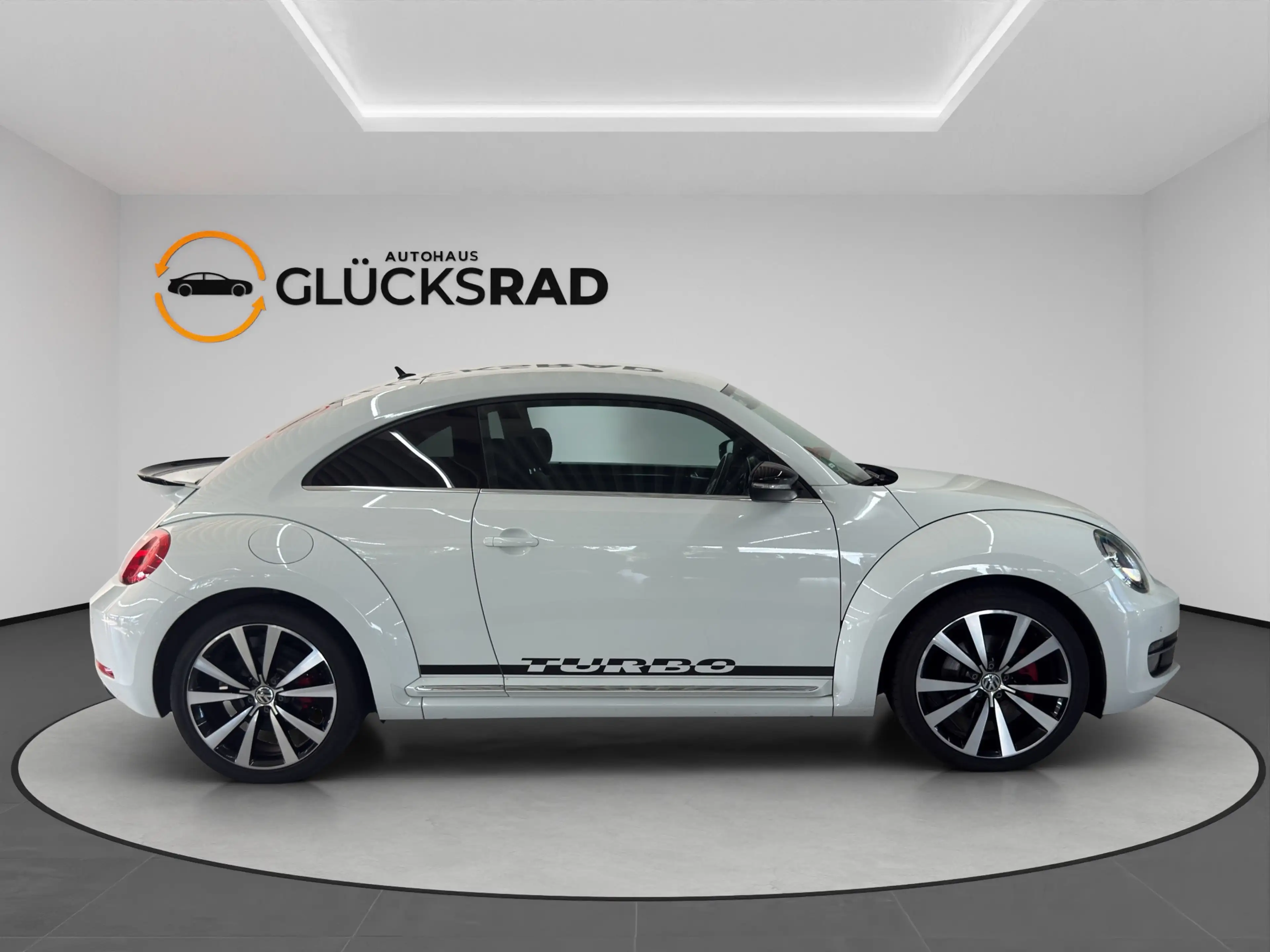 Volkswagen Beetle Sport 2.0 TSI DSG Fender Xenon HU&Service — photo 2