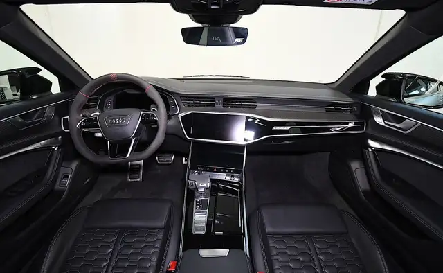 Audi RS6 view 9