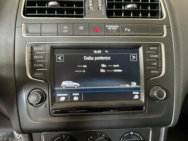 Volkswagen Polo view 12