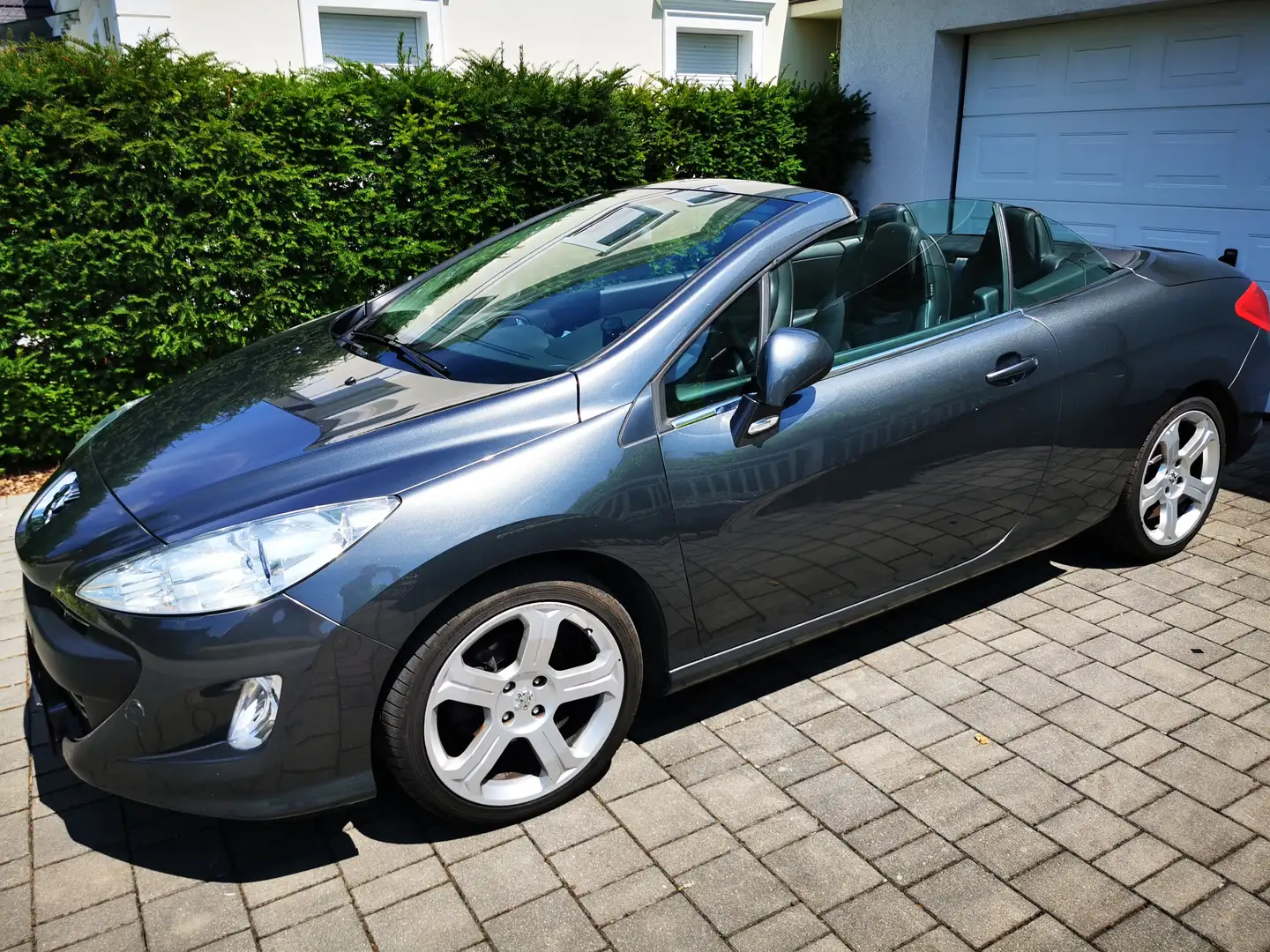 Peugeot 308 CC Active Pro 1,6 16V VTi Grau - 1