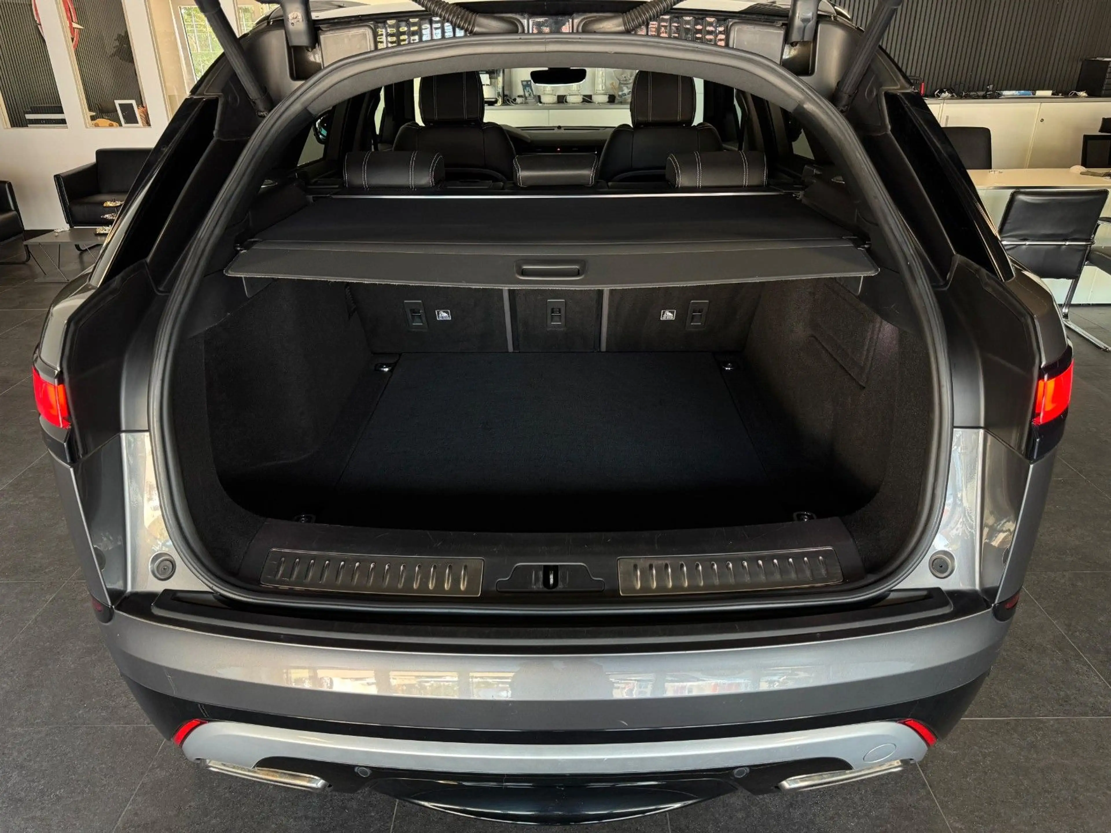 Land Rover Range Rover Velar R-Dynamic SE/Stand-Hz+Pano+ACC — photo 9