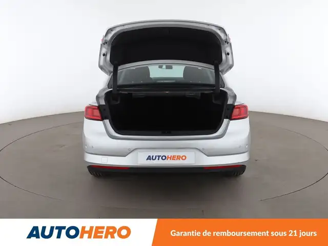 Renault Talisman view 16