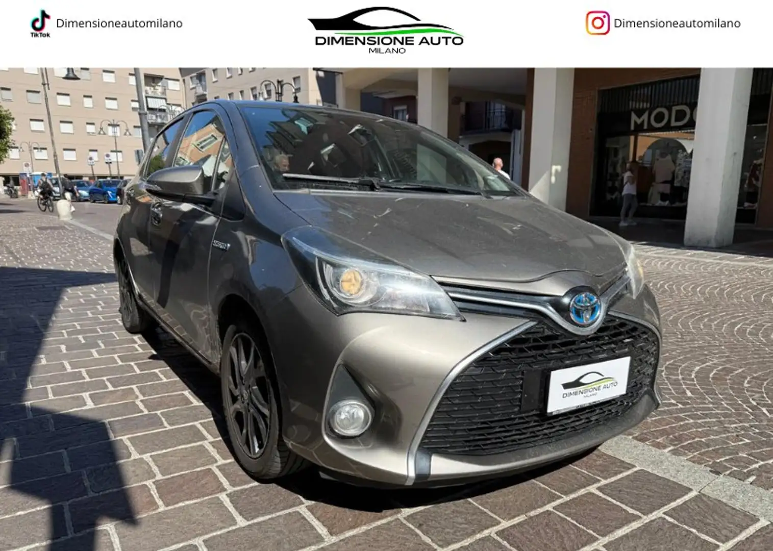 Toyota Yaris Yaris 5p 1.5h Style my16 Grigio - 1