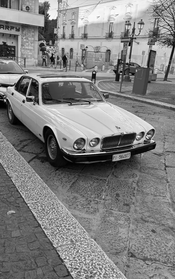 Jaguar XJ6 4.2 - 1