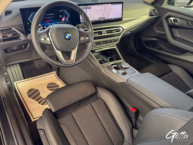 Photo du véhicule BMW 218