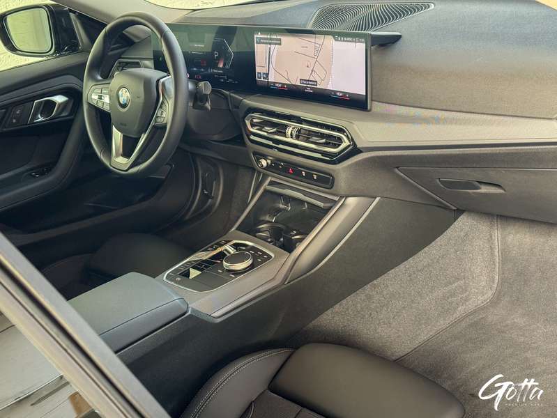 Photo du véhicule BMW 218