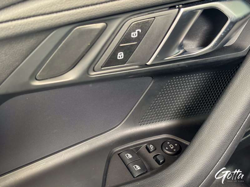 Photo du véhicule BMW 218