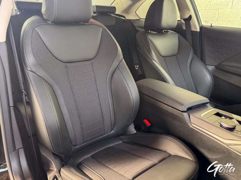 Photo du véhicule BMW 218