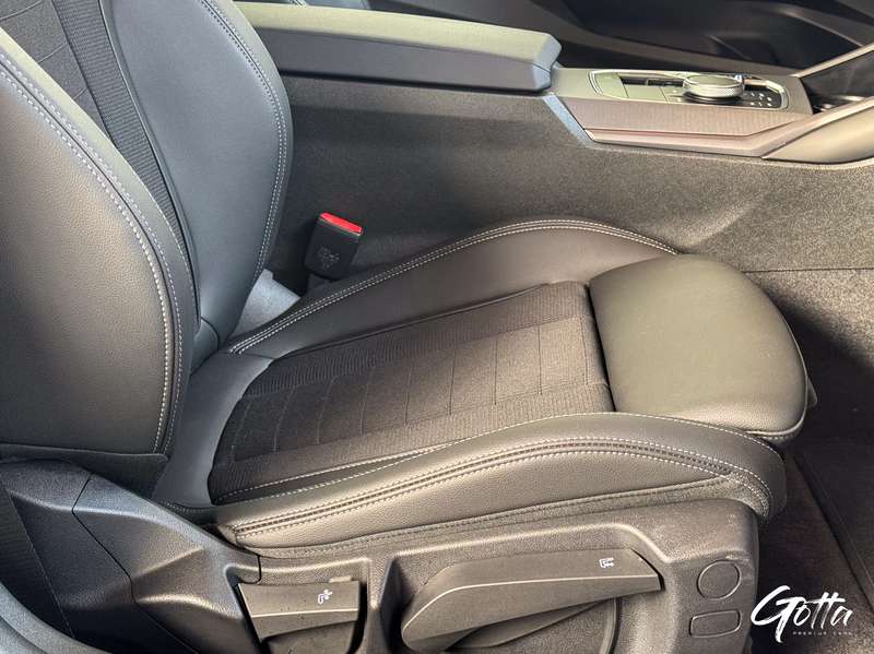 Photo du véhicule BMW 218