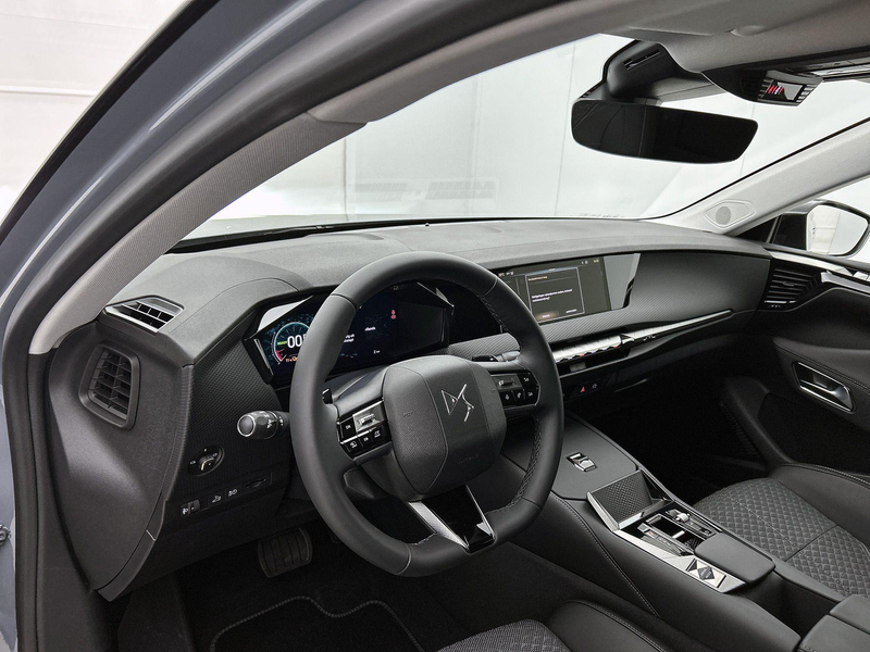 DS Automobiles DS 4 No E-Tense Ligne Business Comfort Pack 58.3 kWh | — photo 10