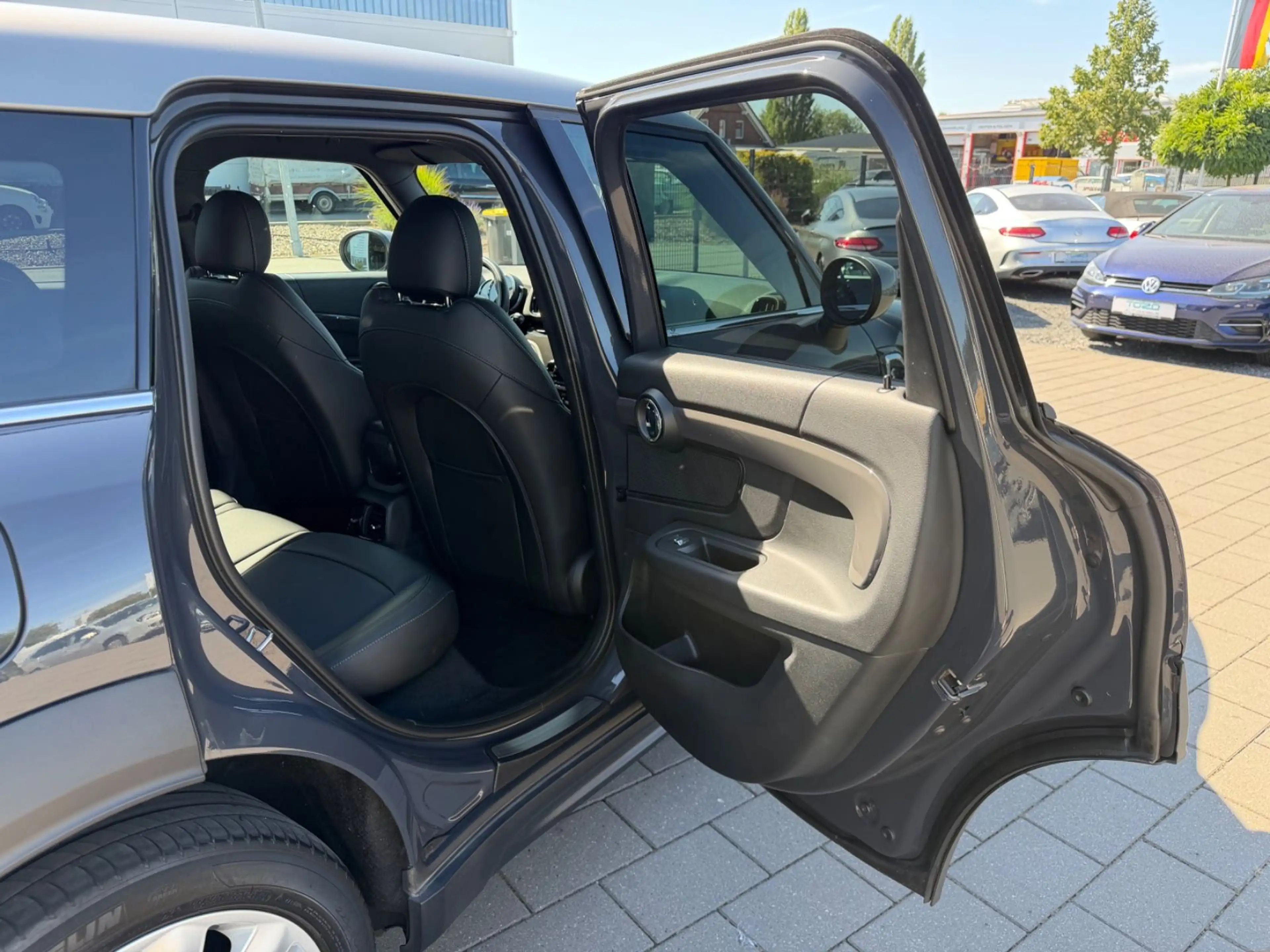 MINI Cooper Countryman S*LED*NAV*PANO*LEDER*AHK*2.HAND*TOP* — photo 15