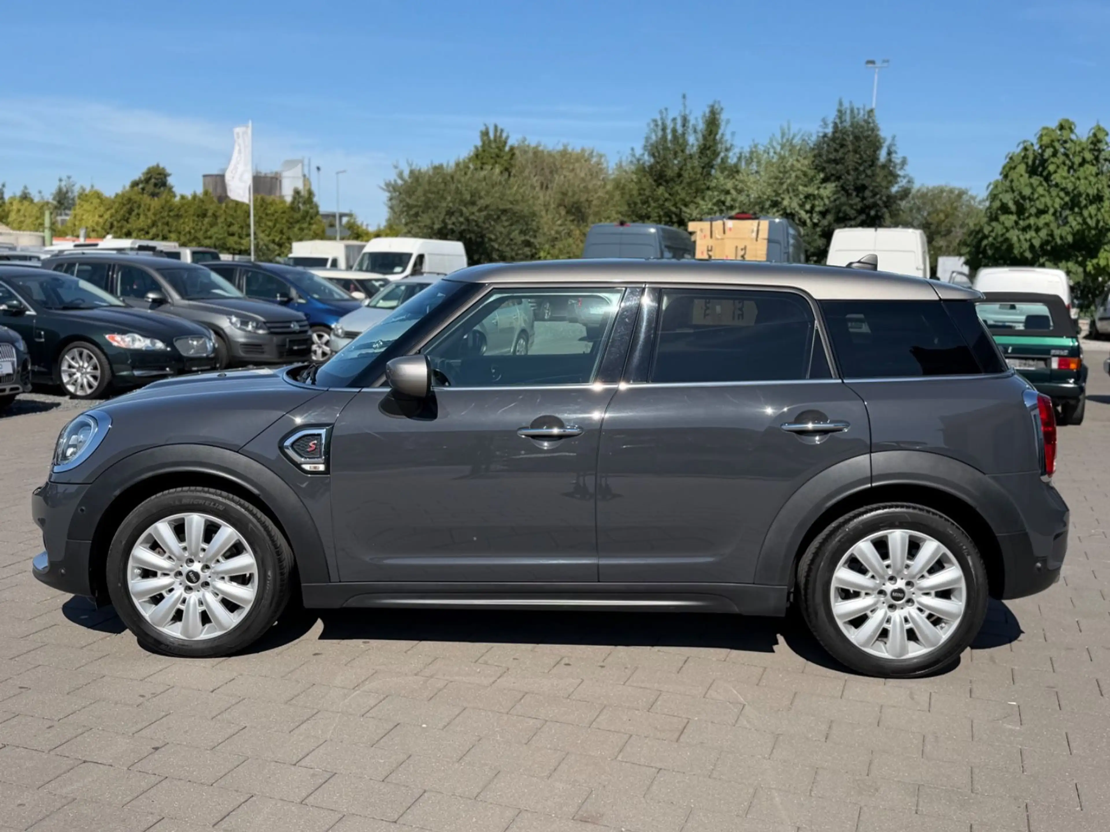 MINI Cooper Countryman S*LED*NAV*PANO*LEDER*AHK*2.HAND*TOP* — photo 5