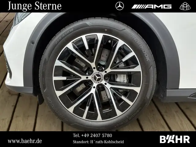 Mercedes-Benz E-Class view 6