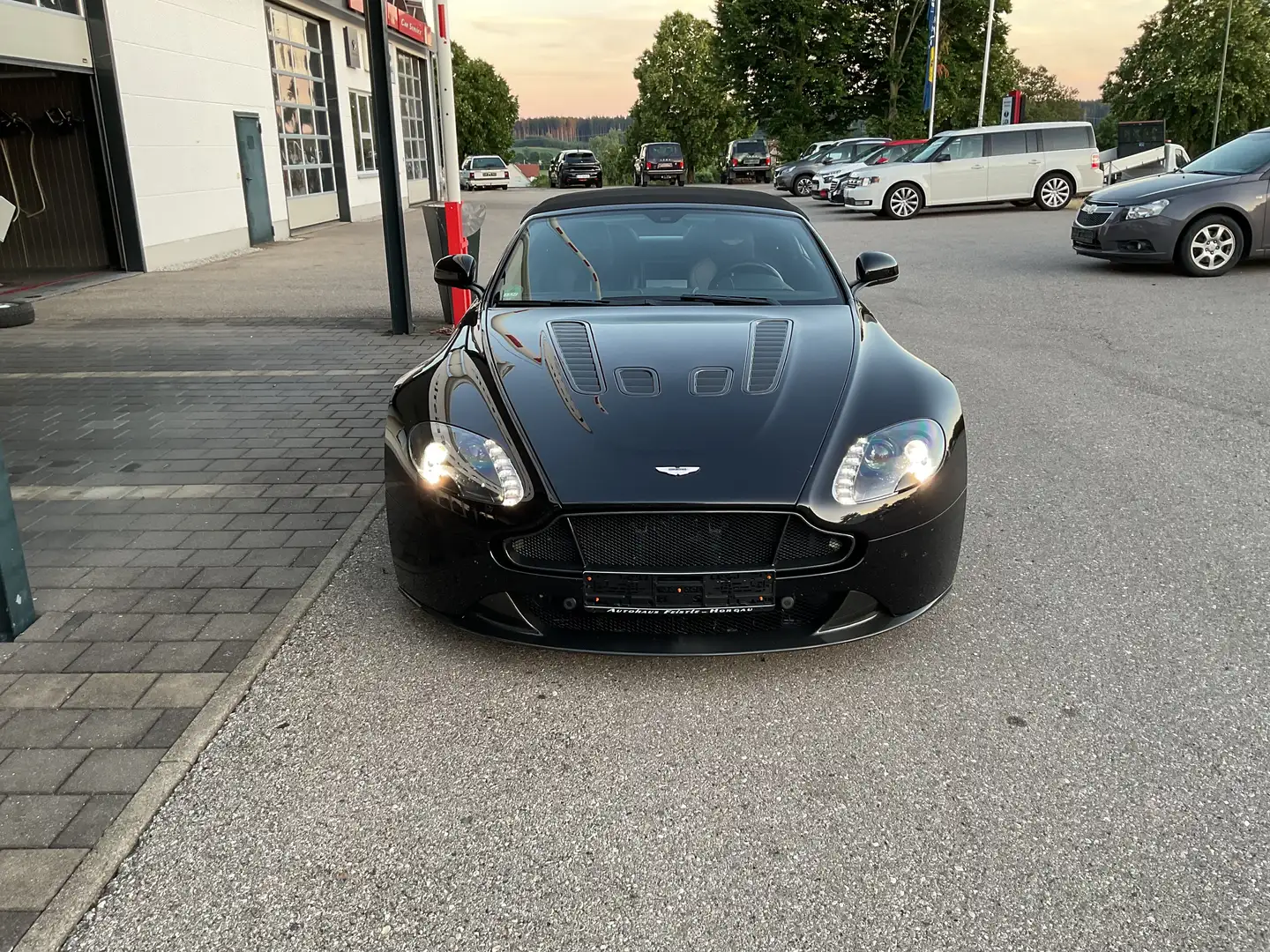 Aston Martin Vantage V12 Vantage S Rodster Sportshift Cabrio Schwarz - 2