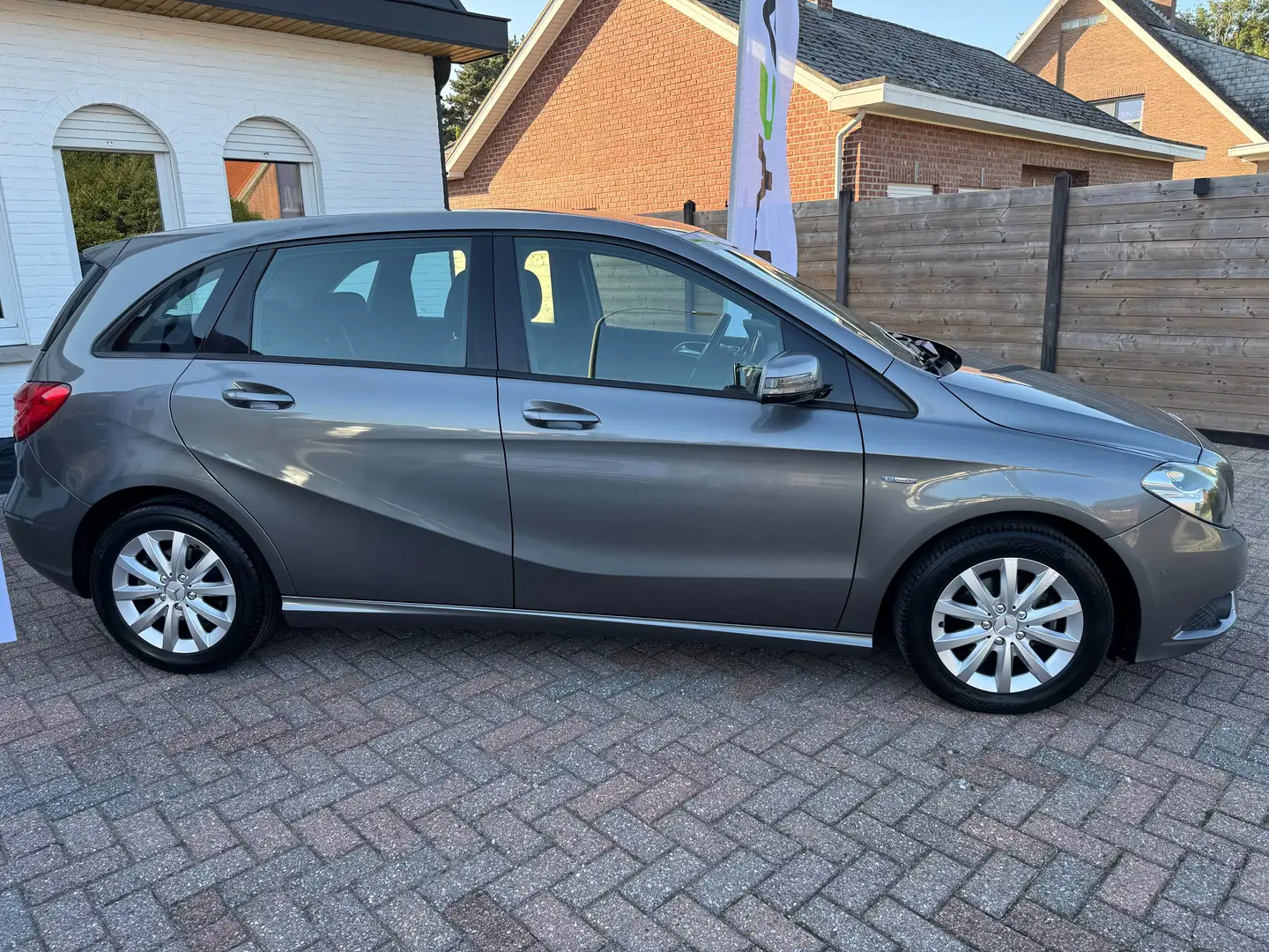 Mercedes-Benz B 180 CDI BLUE EFF-NIEUWSTAAT:1 EIG+O.B.-MERCEDES MOTOR! Gris - 2
