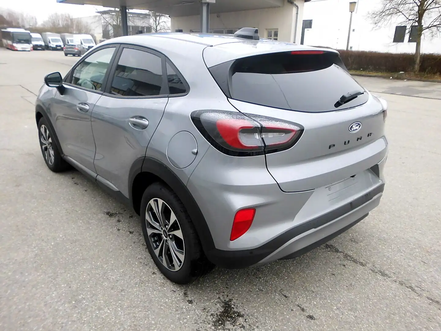 Ford Puma 1,0 EcoBoost Hybrid Titanium Grau - 2