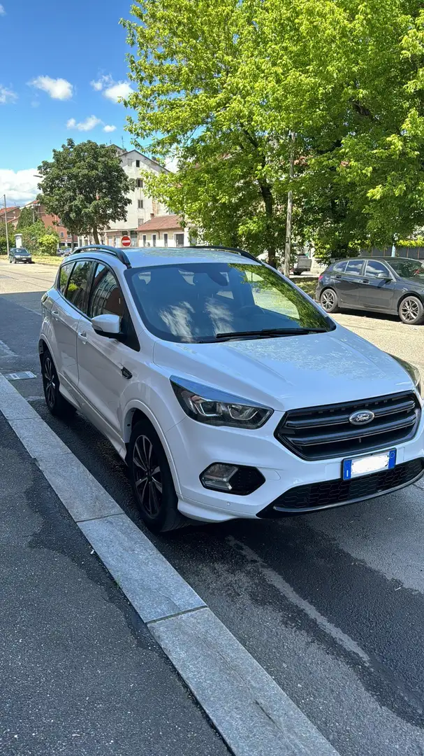 Ford Kuga 1.5 ecoboost ST-Line s&s 2wd 120cv - 1
