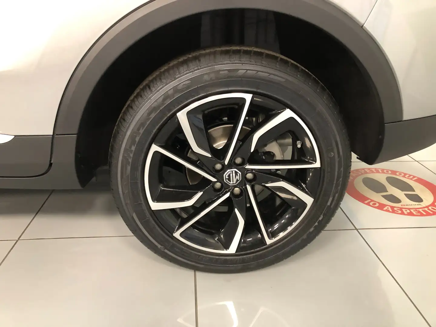 MG ZS 1.5 Classic Luxury Grigio - 2