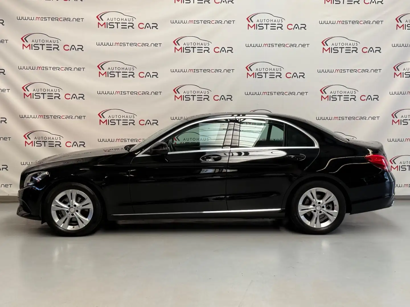 Mercedes-Benz C 180 CGI Avantgarde BURMESTER/Navi/Leder/PDC/17 Schwarz - 2