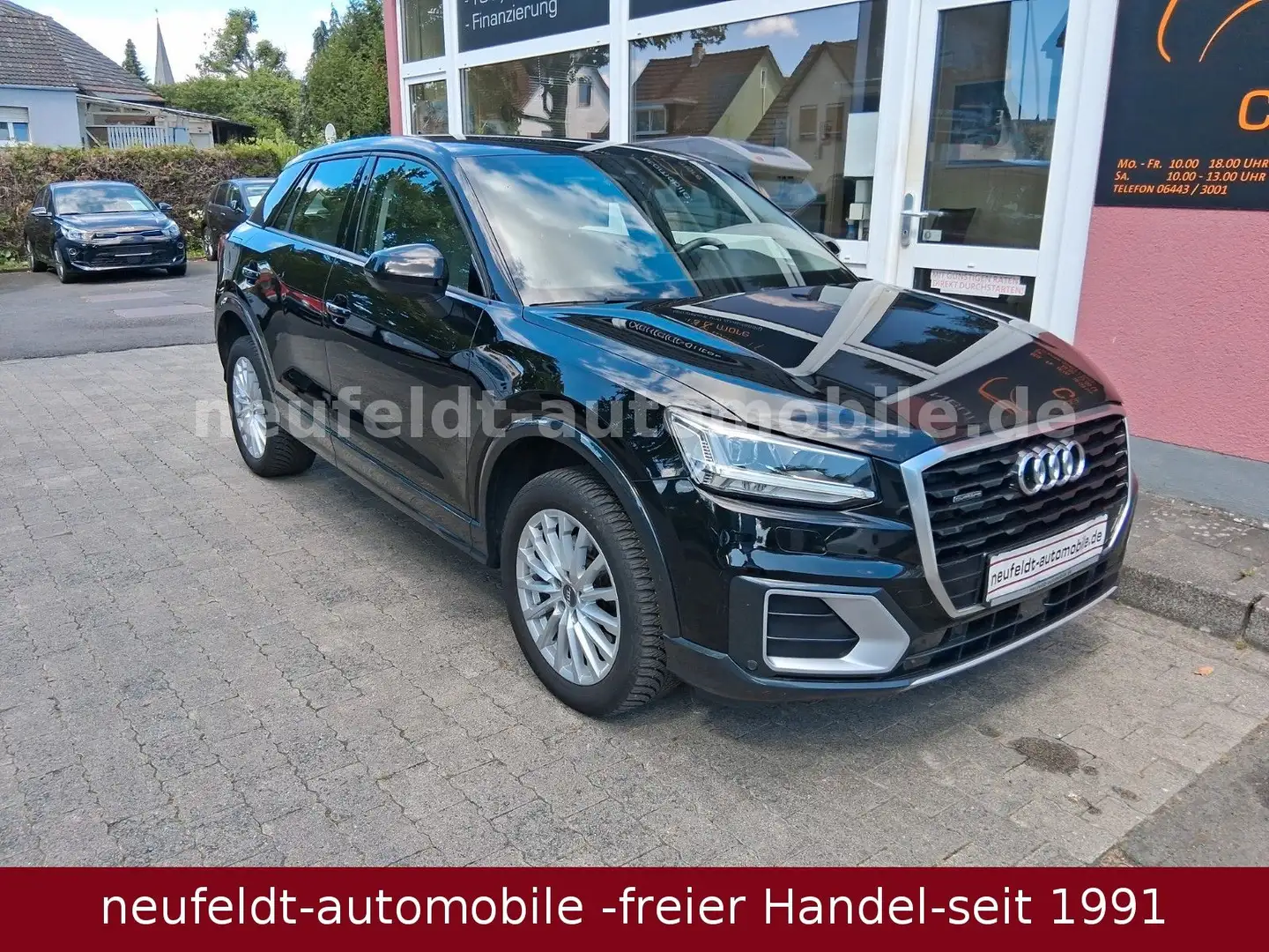 Audi Q2 quattro design Leder Standheizung ACC Kamera Schwarz - 2