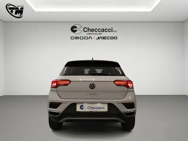 Volkswagen T-Roc view 5