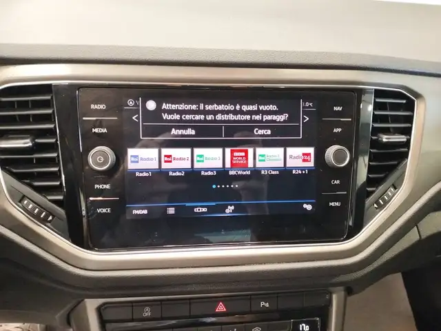 Volkswagen T-Roc view 12