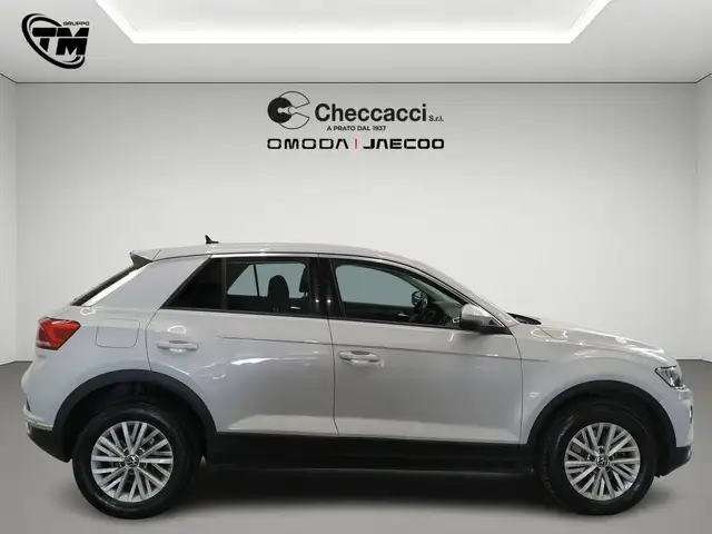 Volkswagen T-Roc view 6