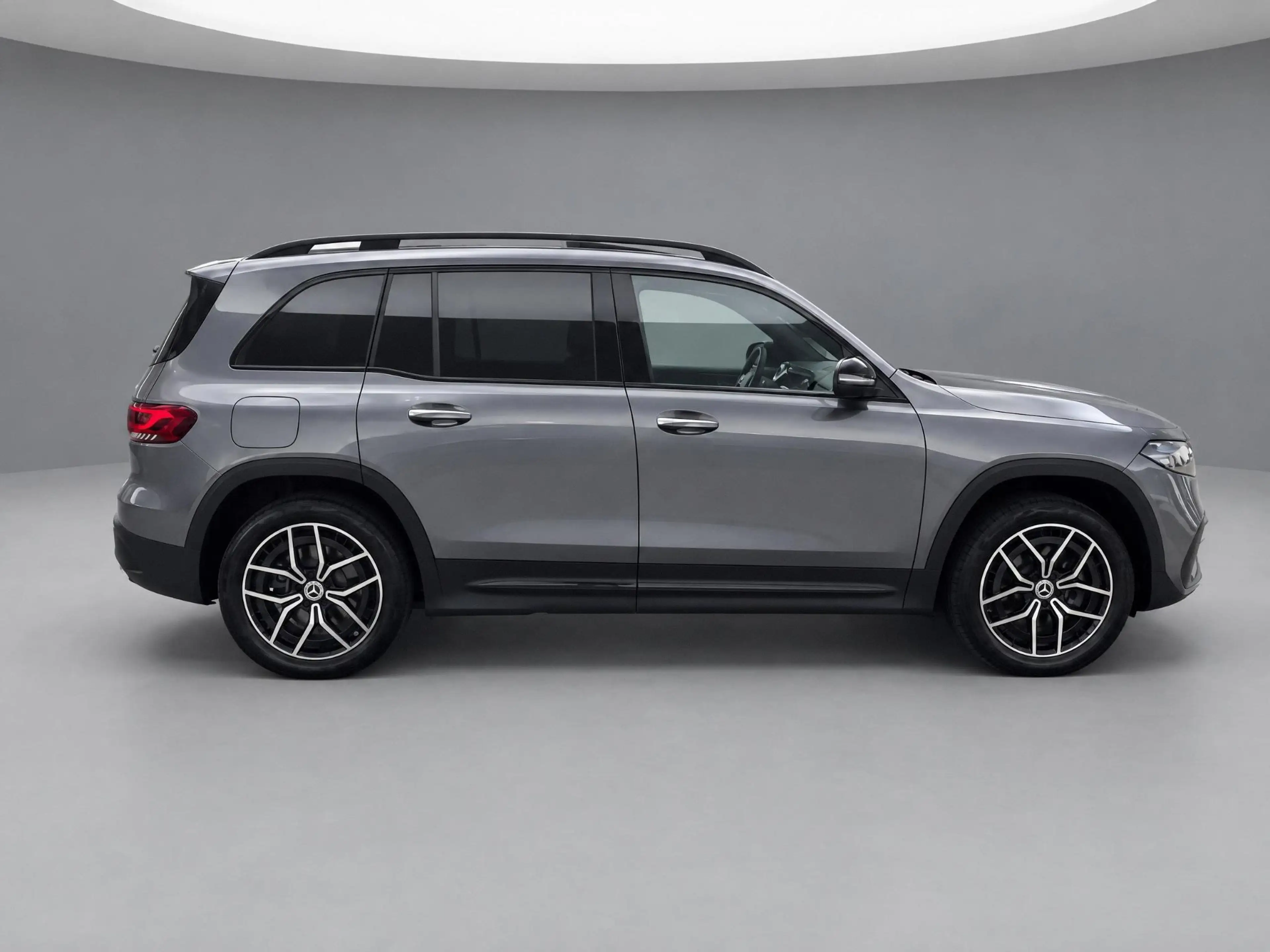 Mercedes-Benz EQB 350 4MATIC AMG Line 7p. 71 kWh — photo 4