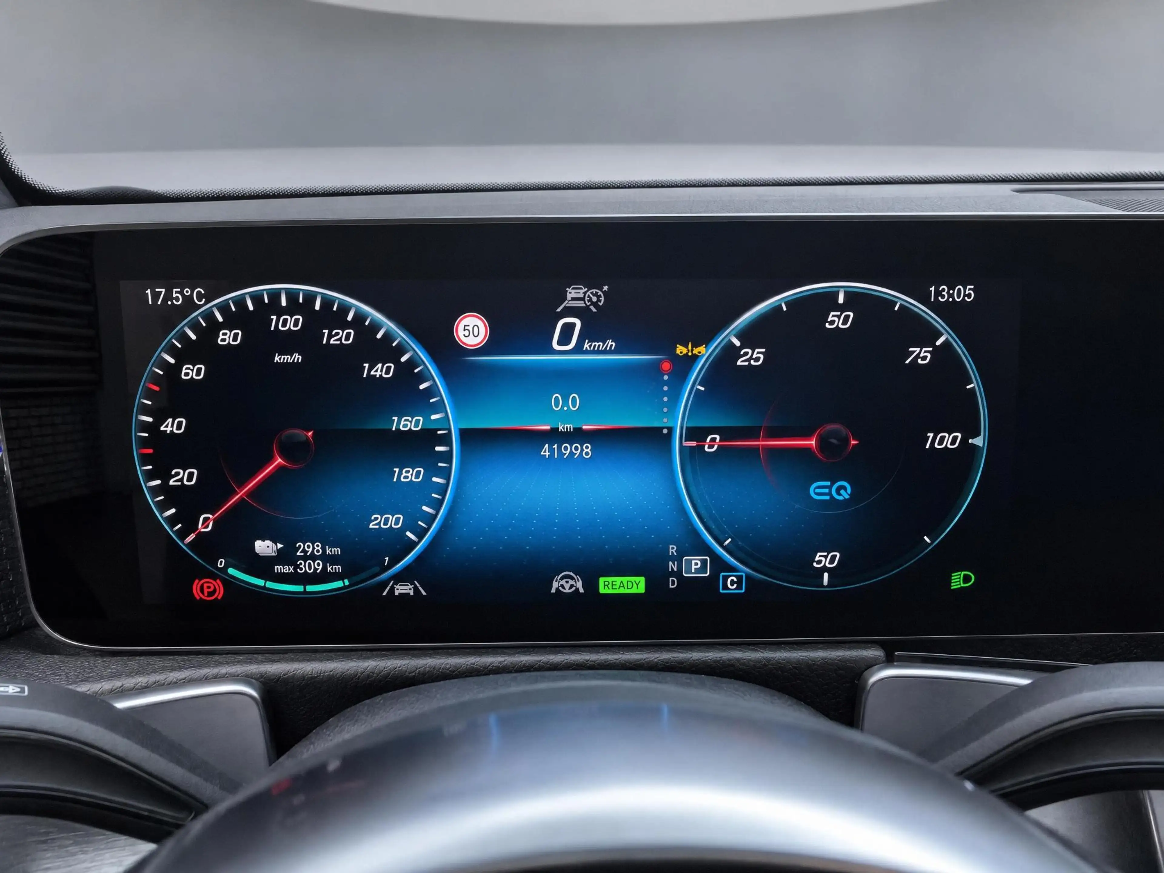 Mercedes-Benz EQB 350 4MATIC AMG Line 7p. 71 kWh — photo 11