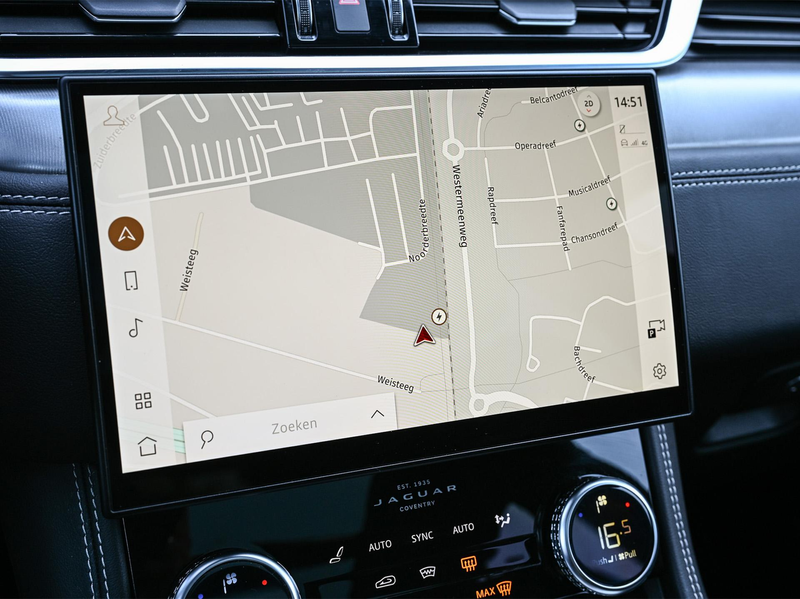 Jaguar F-Pace 2.0 P400e PHEV R-Dynamic SE | Panoramadak | 14-Weg — photo 23