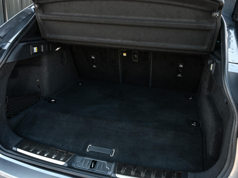 Jaguar F-Pace 2.0 P400e PHEV R-Dynamic SE | Panoramadak | 14-Weg — photo 33