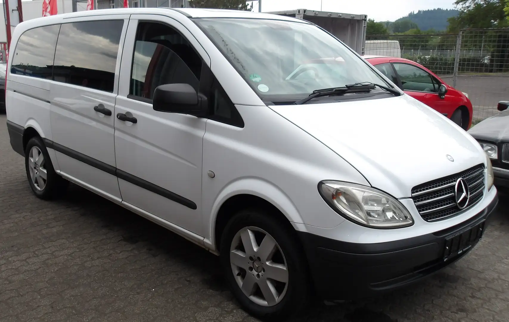 Mercedes-Benz Vito 115 CDI lang (639.703) Weiß - 2