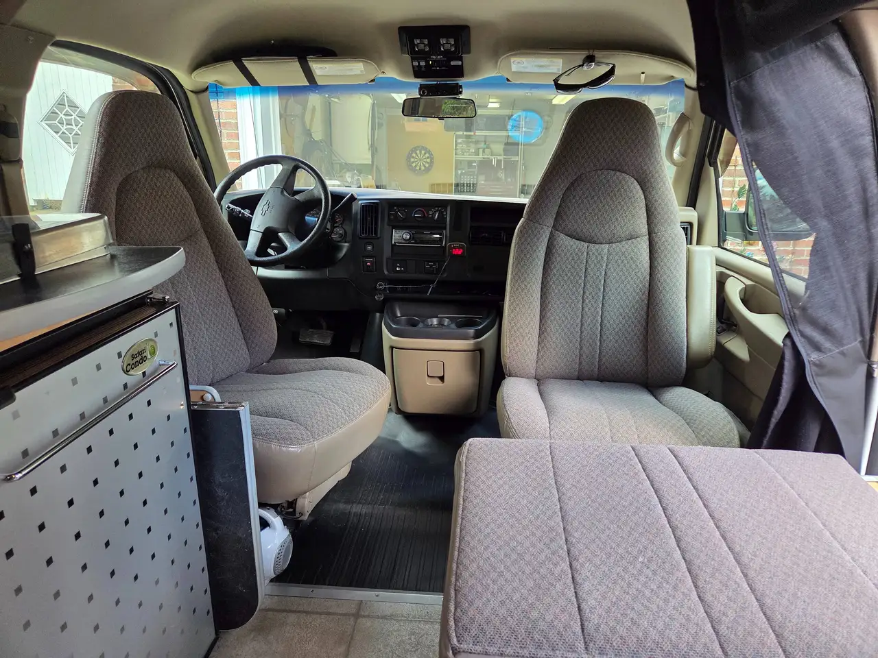 Chevrolet Express 2500 снимка Chevrolet Express 2500