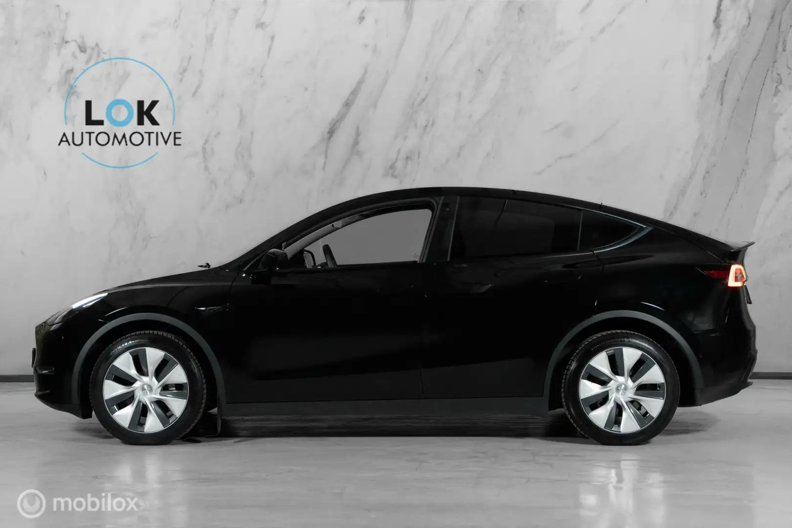 Tesla Model Y Long Range 75 kWh|AWD|AUTOPILOT|LEDER|515PK| Noir - 2