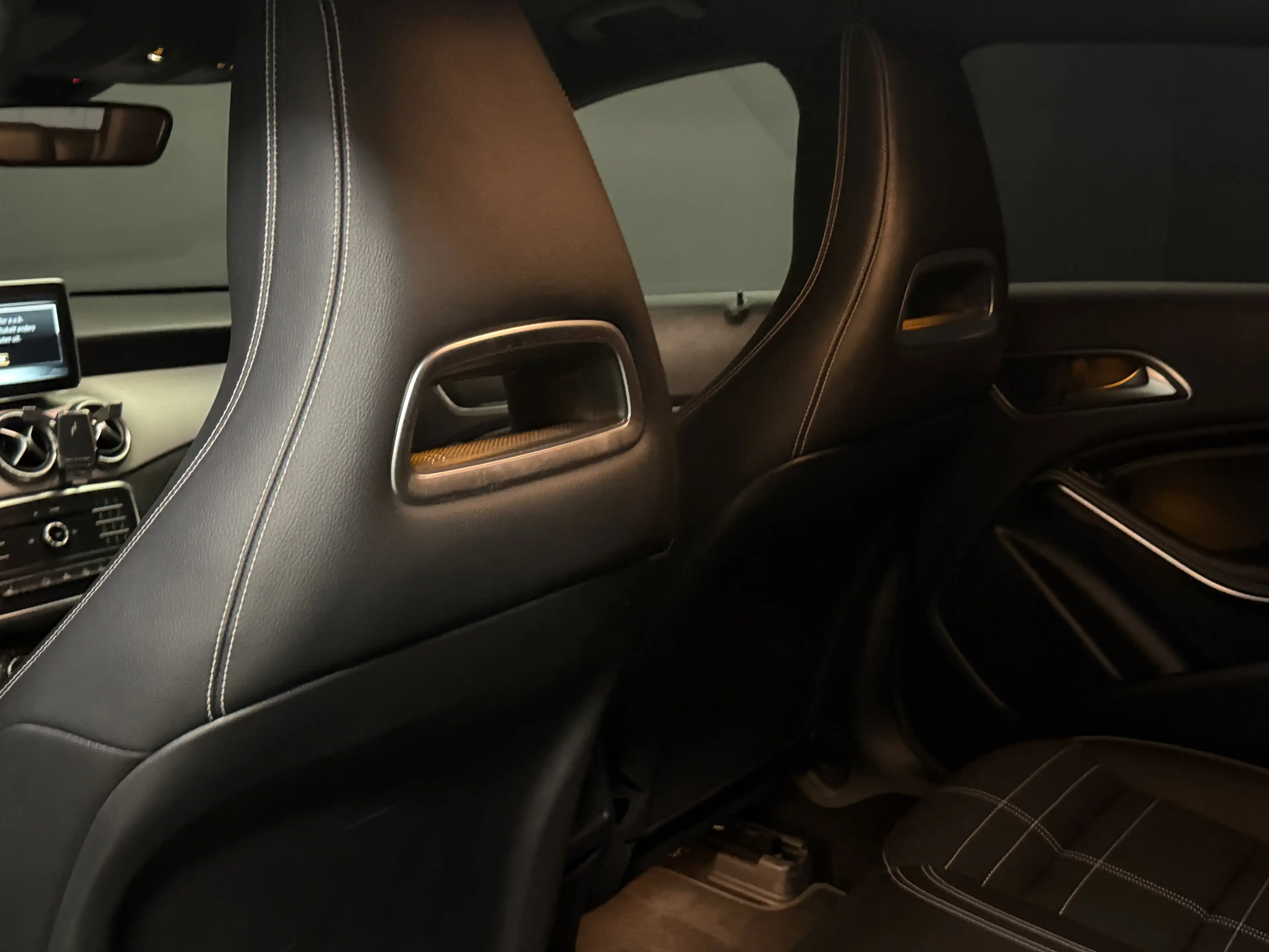 Mercedes-Benz CLA 180 Shooting Brake AMG-Line *Barotelli*Automaat*Super — photo 14