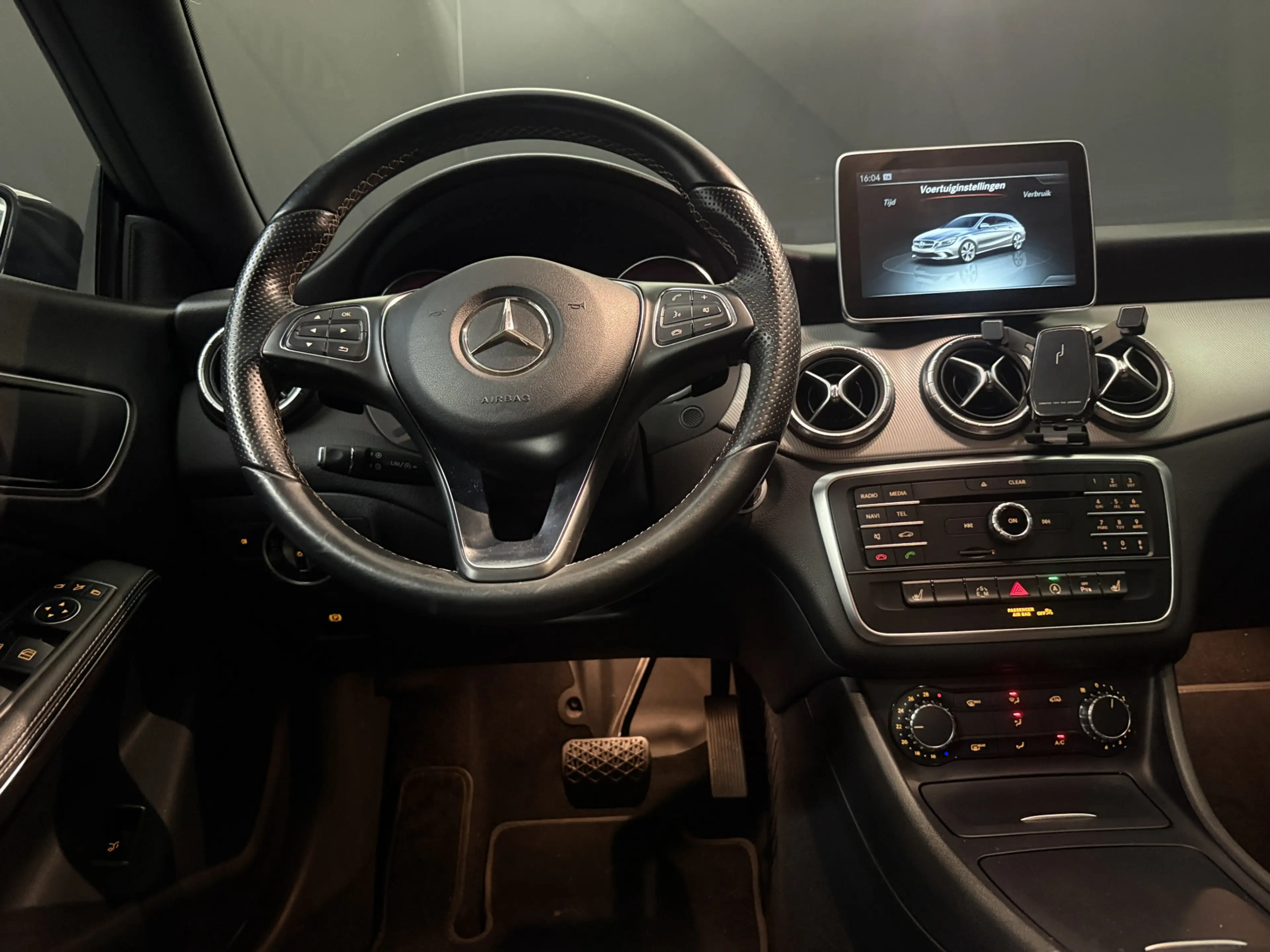 Mercedes-Benz CLA 180 Shooting Brake AMG-Line *Barotelli*Automaat*Super — photo 15