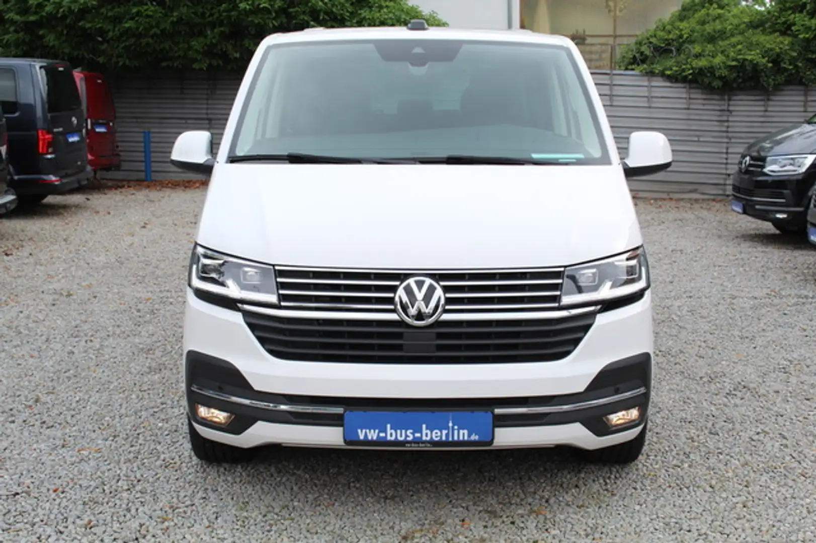 Volkswagen T6.1 Multivan Generation SIX 150PS DSG LED AHK Weiß - 2