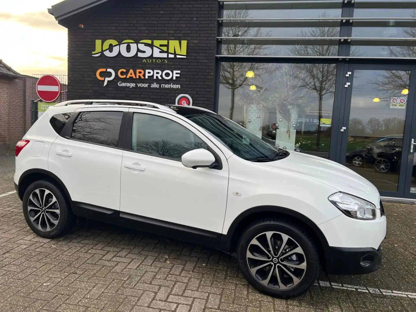 Nissan Qashqai 2.0 CONNECT EDITION Wit - 2