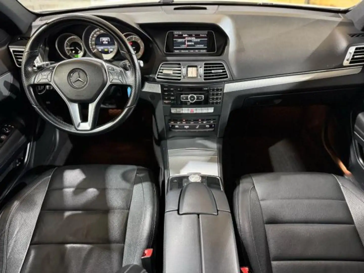 Mercedes-Benz E 220 CDI Avantgarde Coupe Bianco - 2