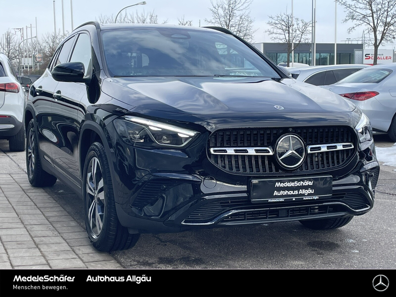 Mercedes-Benz GLA 200 GLA 200 Progressive Night AHK KeylGo Multib Pano — photo 13
