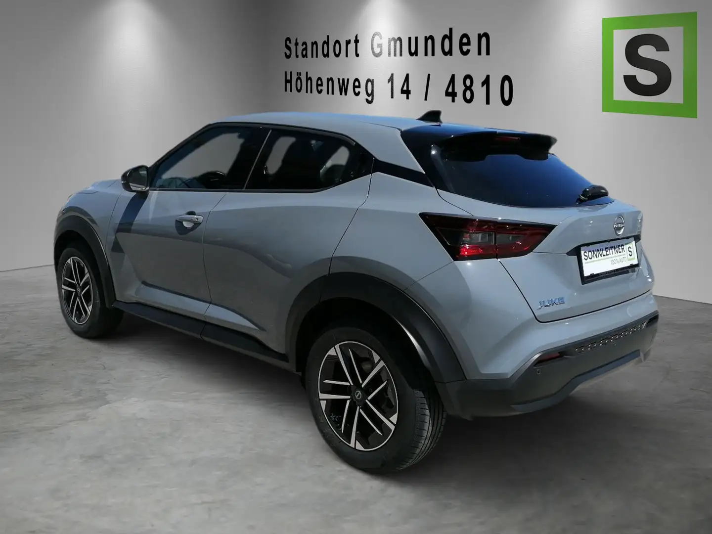 Nissan Juke JUKE N-Connecta 1.0 DIG-T 114 PS 6MT Grau - 2