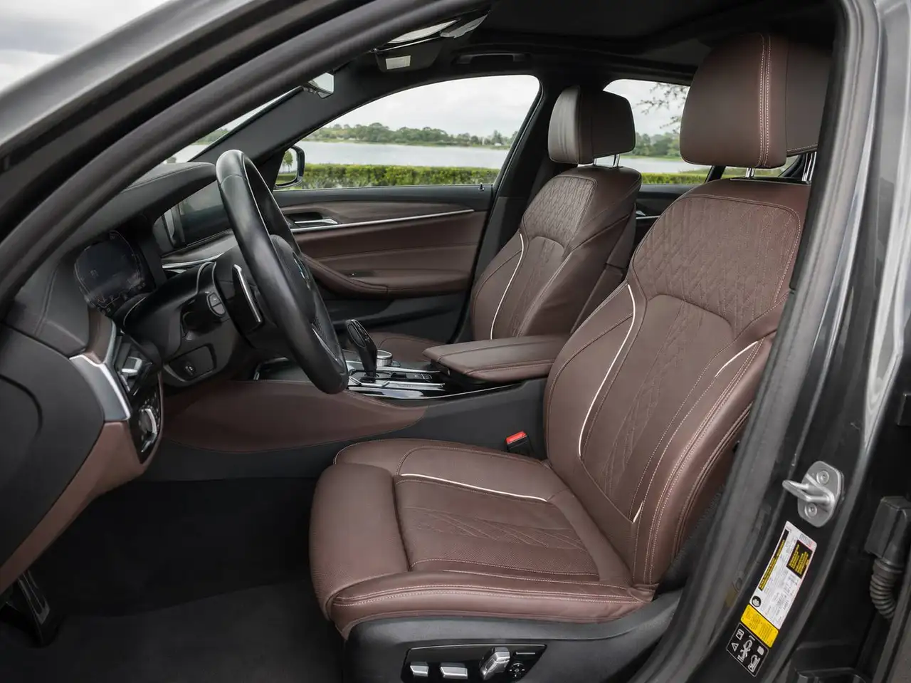 BMW 5 Series fotografie BMW 5 Series