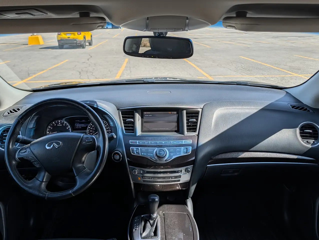Infiniti QX60 снимка Infiniti QX60