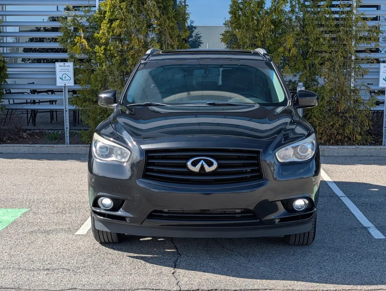 Infiniti QX60 снимка Infiniti QX60
