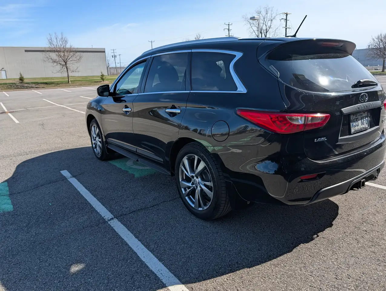 Infiniti QX60 снимка Infiniti QX60