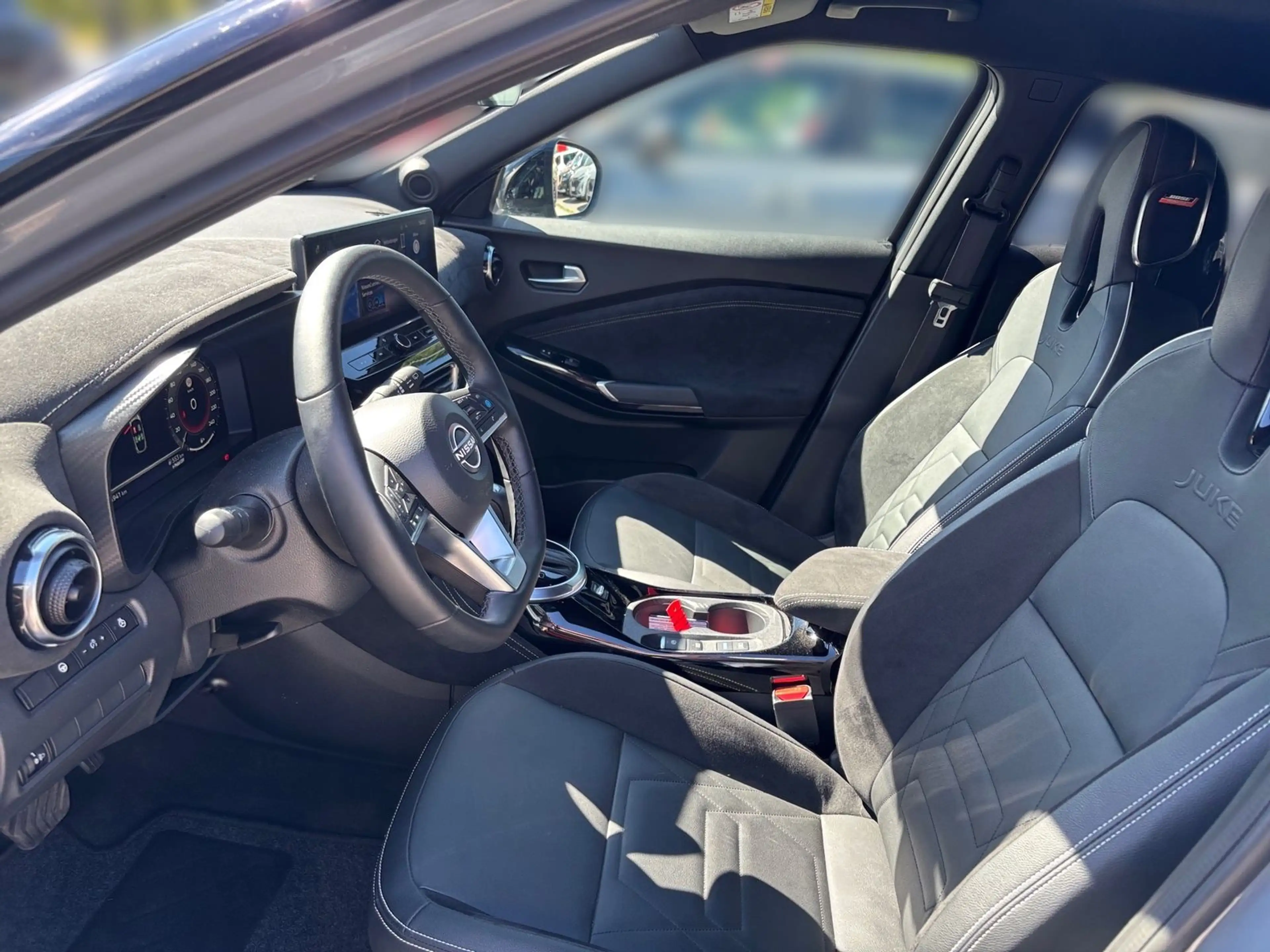 Nissan Juke 1.6 Hybrid 4AMT Automatik - N-Design — photo 7