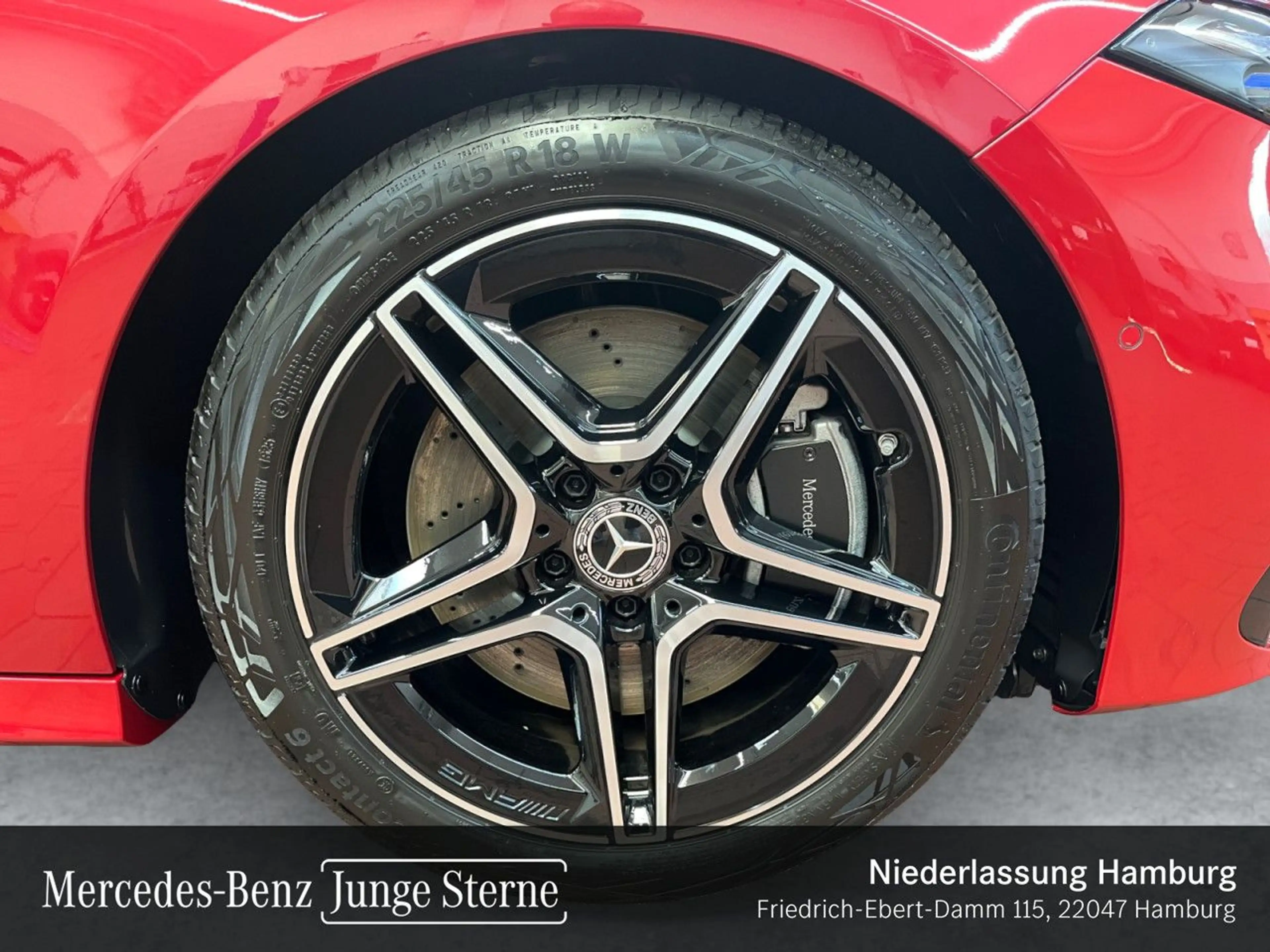 Mercedes-Benz A 250 4M AMG+NIGHT+PANO+360°+MULTIBEAM+STHZG+HUD — photo 3