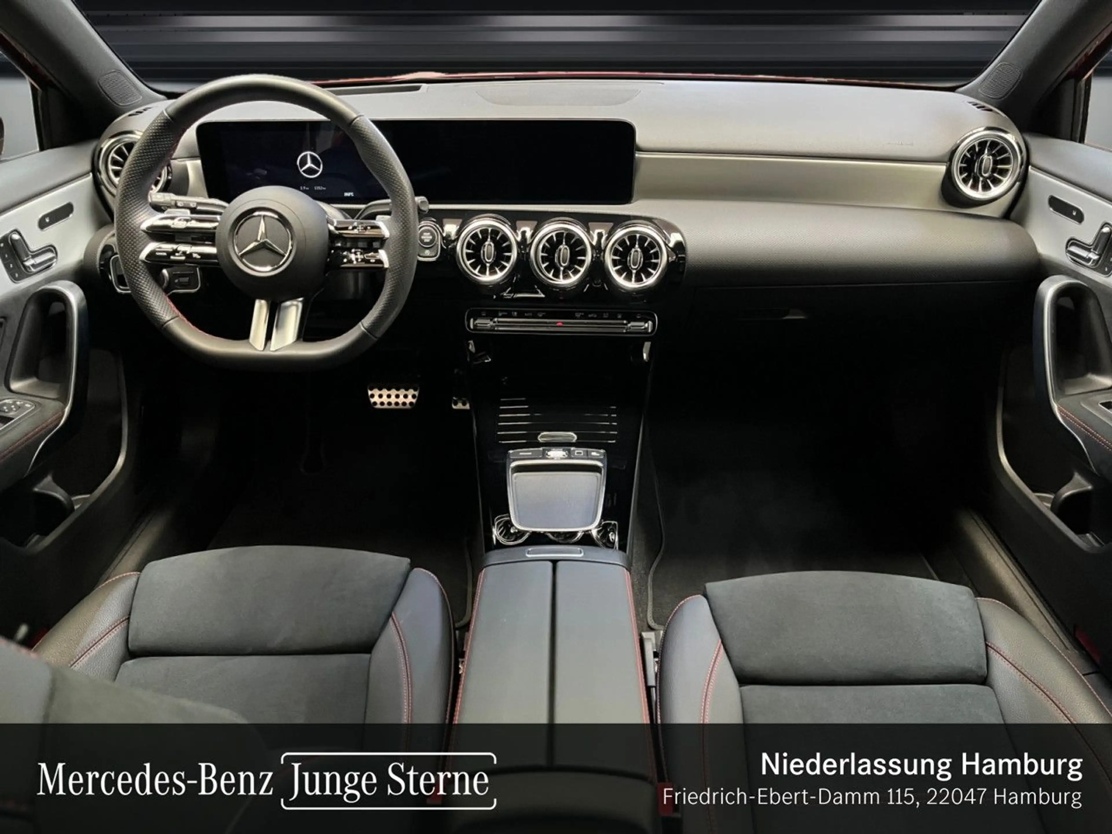 Mercedes-Benz A 250 4M AMG+NIGHT+PANO+360°+MULTIBEAM+STHZG+HUD — photo 13